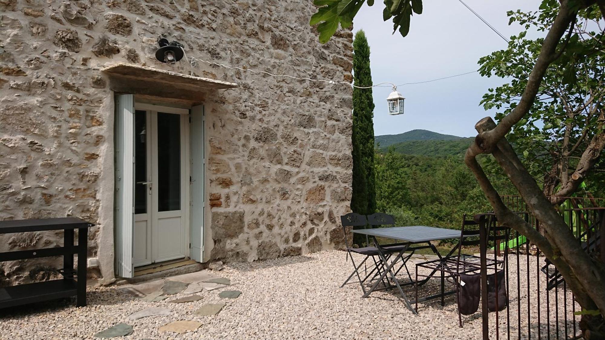 Gite En Cevennes Du Sud, Bergerie Restauree Au Rez De Jardin D'Une Bastide Avec Piscine, Vue Exceptionnelle, Authenticite Et Confort Saint-Laurent-le-Minier Экстерьер фото