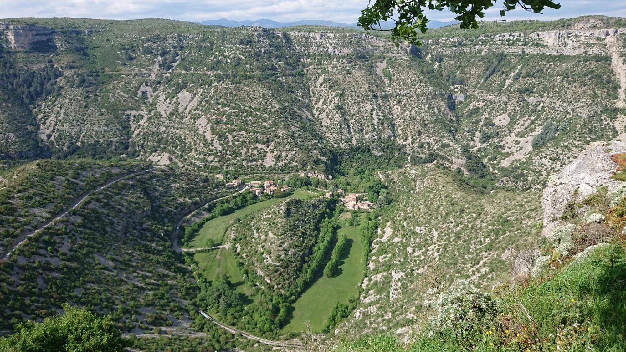 Gite En Cevennes Du Sud, Bergerie Restauree Au Rez De Jardin D'Une Bastide Avec Piscine, Vue Exceptionnelle, Authenticite Et Confort Saint-Laurent-le-Minier Экстерьер фото